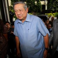 400-advokat-bela-firman-lawan-sby