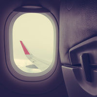 berikut-alasan-sebaiknya-anda-tidak-melepas-sepatu-di-pesawat-terbang