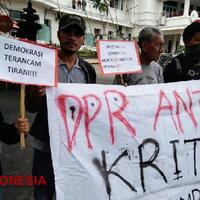 tolak-revisi-uu-md3-malang-corruption-watch-mcw-gelar-aksi