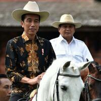 survei-median-sebut-jokowi-kalah-popular-dari-prabowo-di-media-sosial