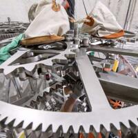 bos-amazon-berikan-bantuan-untuk-membangun-jam-yang-bisa-bertahan-10000-tahun