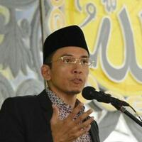 tgb-lantunkan-4-pantun-sapa-warga-aceh