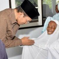 begini-gaya-tgb-berbincang-dengan-para-lansia
