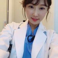 potret-memesona-dokter-gigi-cantik-49-tahun-yang-terlihat-seperti-usia-20-an
