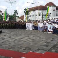 berkalung-janur-kuning-warga-yogya-peringati-serangan-umum-1-maret