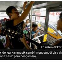 larangan--menyetir-sambil-mendengarkan-musik-dan-merokok-dibantah-polisi