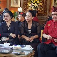 ikuti-upacara-ngaben-susi-yang-buang-sampah-sembarangan-tenggelamkan