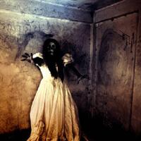 gadis-tanpa-kepala-ini-5-hantu-di-sekolah-yang-paling-menyeramkan