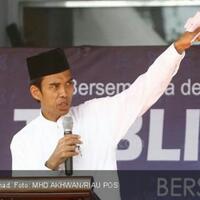 abdul-somad-puji-gubernur-ganteng-yang-hafal-alquran-ini