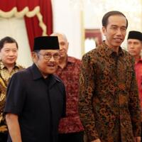 presiden-jokowi-semoga-pak-habibie-segera-sehat