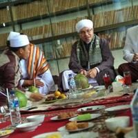 tuan-guru-bajang-aceh-fi-kulli-makan-makan
