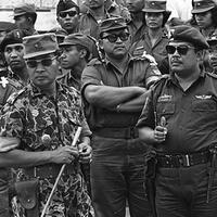 kostrad-saksi-kecemerlangan-soeharto-dan-redupnya-prabowo