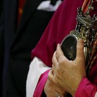 bongkar-kemunafikan-vatikan-disodori-bukti-34-pastor-gay-italia