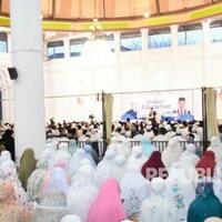 santri-di-aceh-berdesakan-sambut-tuan-guru-bajang