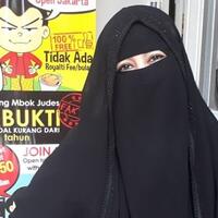 umi-pipik-ampuni-mereka-orang-orang-yang-memajang-foto-saya-tidak-bercadar