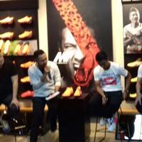 ponaryo-astaman-jadi-mc-dadakan-di-acara-peluncuran-nike-born-mercurial