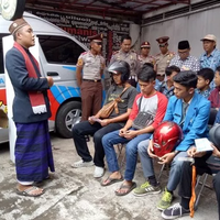 unik-polres-garut-undang-ustadz-ceramahi-pelanggar-lalu-lintas