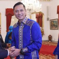 jokowi-akui-kalah-ganteng-dan--cling--dengan-ahy