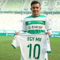 reaksi-kocak-netter-saat-lechia-gdansk-jual-jersey-egy-maulana-vikri
