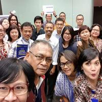 pria-muslim-ini-buka-kursus-bahasa-ibrani-pertama-di-indonesia