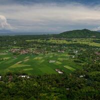 meraih-inspirasi-di-punggung-bukit-idung