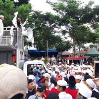 kantor-tempo-dikawal-ratusan-polisi