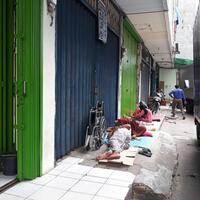 imigran-ilegal-juga-tinggal-di-depan-ruko