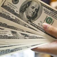 mau-nabung-gunakan-uang-dollar-palsu-warga-pontianak-dicyduk