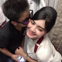 terjatuh-dari-pesawat-boeing-777-pramugari-emirates-meninggal-dunia