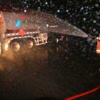 truk-pengangkut-bbm-terbakar-di-ruas-tol-merak