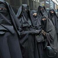 pangeran-muhammad-bin-salman--wanita-saudi-sudah-tidak-perlu-mengenakan-hijab