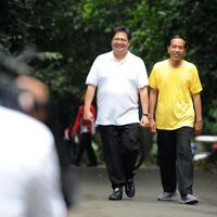 demokrat-tak-gusar-manuver-golkar