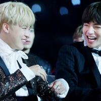 v-bts-pernah-dapatkan-hadiah-berupa-kalung-dari-jimin-bts-ini-alasannya