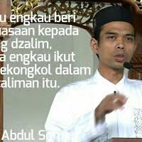 lautan-manusia-sambut-ustaz-somad-dan-tgb-di-wajo