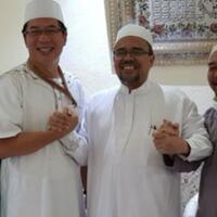 demi-raup-suara-islam-calon-wali-kota-bekasi-ini-rela-datangi-habib-rizieq-di-arab