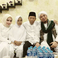 pesona-yulia-mochamad-istri-ketiga-opick