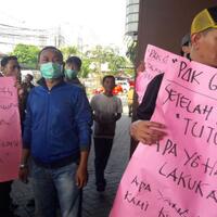 quotpak-gubernur-setelah-tempat-ini-tutup-apa-yang-harus-kami-lakukanquot-artikel-ini-t