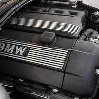 niat-boyong-bmw-seri-3-e46-seken-mending-ambil-318i-atau-325i