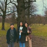 jelang-sidang-putusan-cerai-vero-ajak-2-anaknya-ke-london