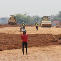 proyek-tol-serpong-cinere-disegel-warga-tuntut-kontraktor-stop-pembangunan