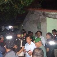 pria-bersarung-korban-perampokan-pondok-labu-ditemukan-tewas-bersimbah-darah