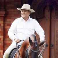 aroma-pilpres-2019-di-balik-pertemuan-luhut-dan-prabowo