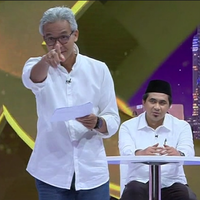bacakan-puisi-gus-mus-ganjar-pranowo-dituding-rendahkan-azan
