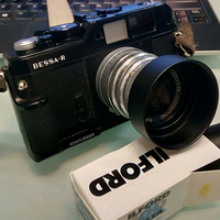 warung-ngumpul-penggemar-kamera-analog---part-5