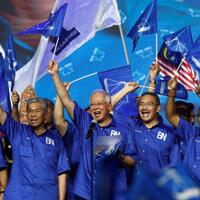 malaysia-tetapkan-pemilu-pada-9-mei-duel-antara-najib-dan-mahathir