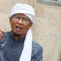 tonton-wawancara-khusus-aa-gym-lobi-istana-ke-ulama