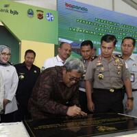 gubernur-aher-resmikan-empat-samsat-baru--inovasi-layanan-pajak