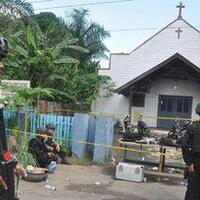 ayah-korban-bom-samarinda-saksikan-anaknya-hangus-di-gereja