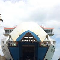 dukung-pariwisata-lombok-asdp-salurkan-dana-bina-lingkungan-rp-700-juta