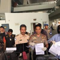 3-tersangka-pemalsu-surat-soal-sirip-hiu-dibekuk-polisi-bandara-soekarno-hatta
